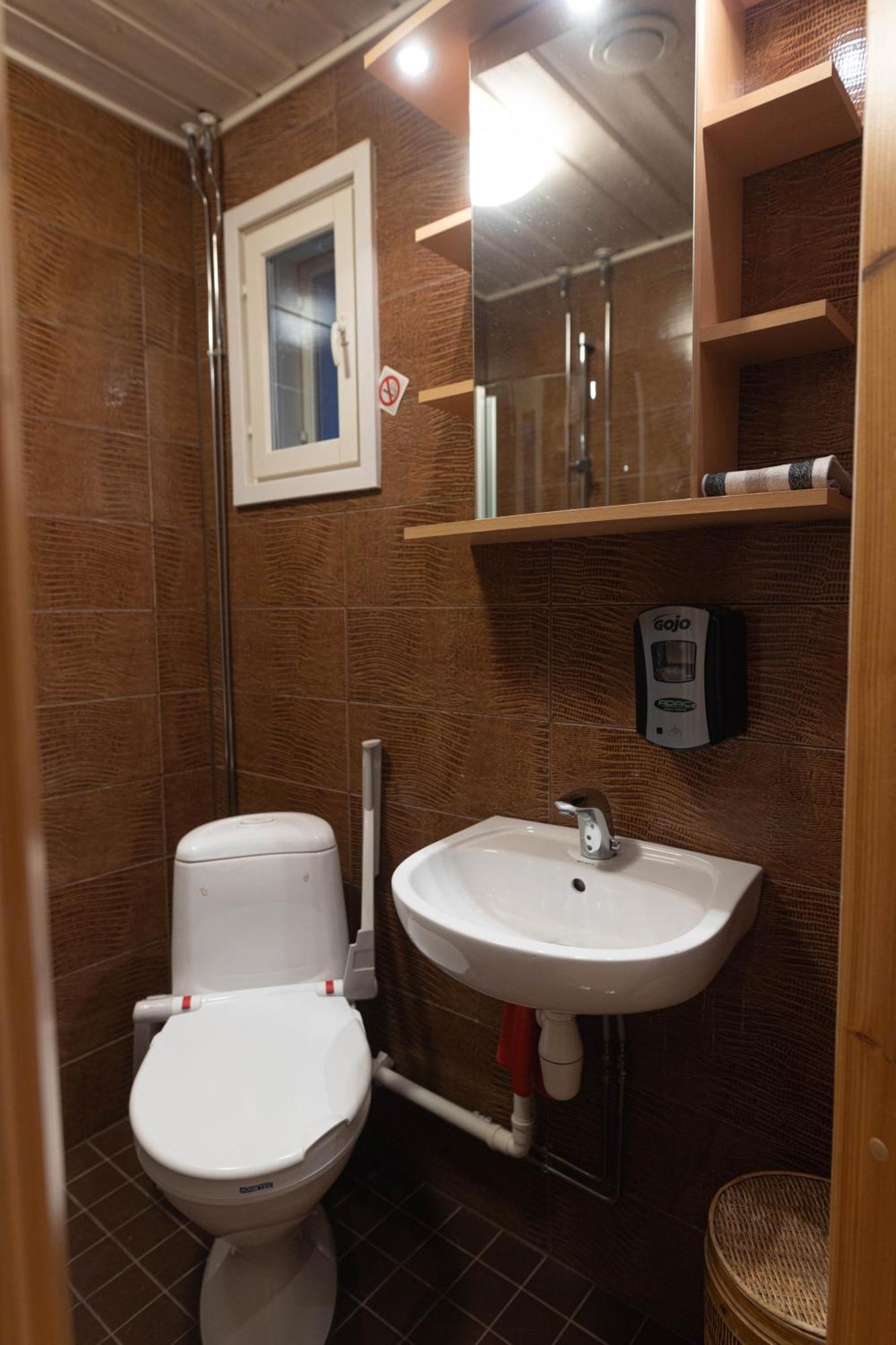 Aaria Bed And Breakfast Rovaniemi Bagian luar foto
